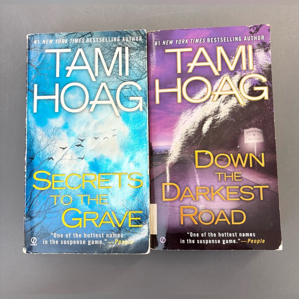 3 for $20 Tami Hoag Oak Knoll Suspense Series | Set of 2 Paperbacks